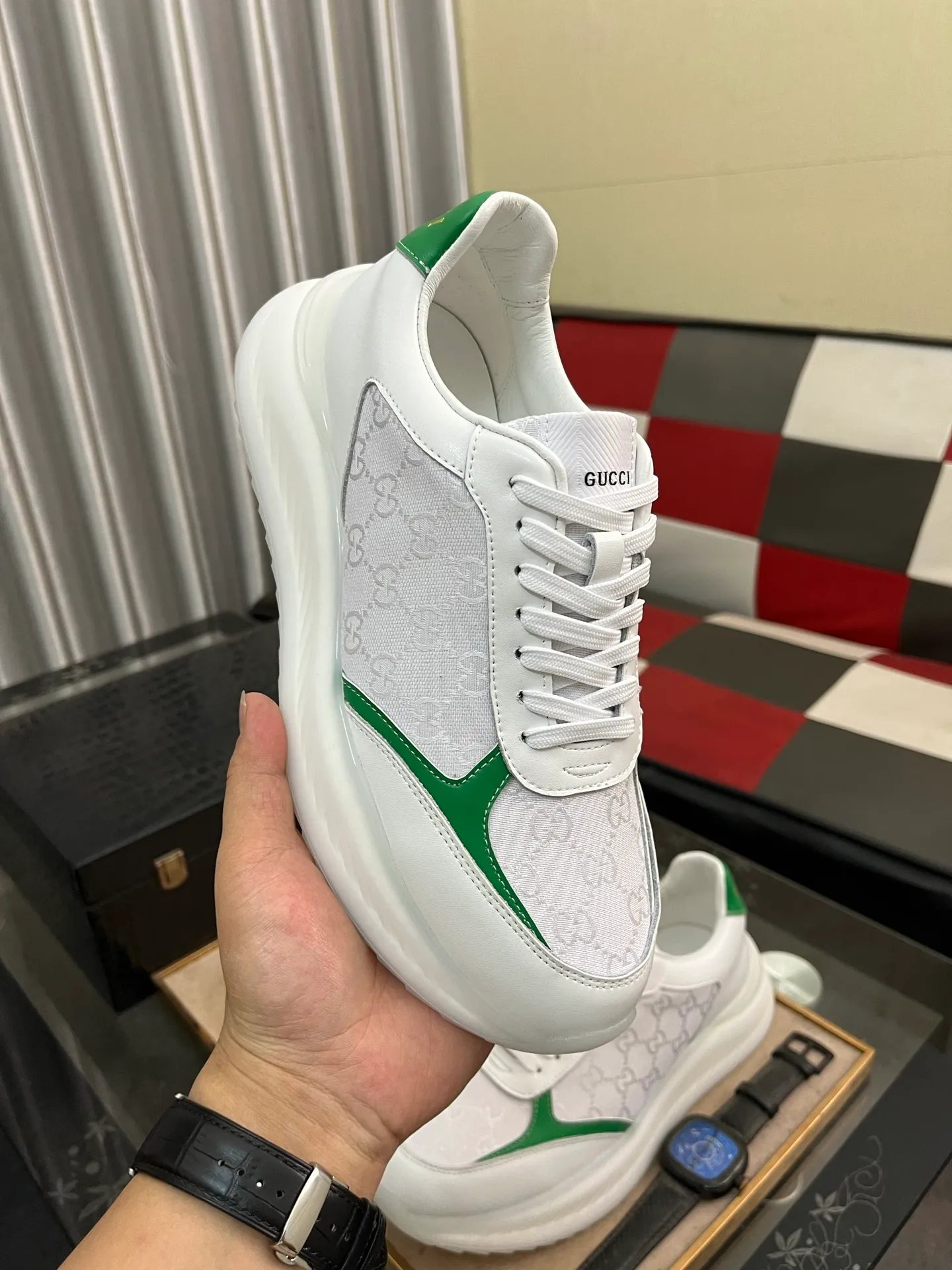 Men's shoes 💰458⌚️⌚️[GUCCI] The latest trendy men's casual shoes, the fabric is made of embossed cowhide imported from Italy, comfortable sheepskin lining + feet, the original outsole is wear-resistant and non-slip, high-level version, size: 38-444️⃣Colors available